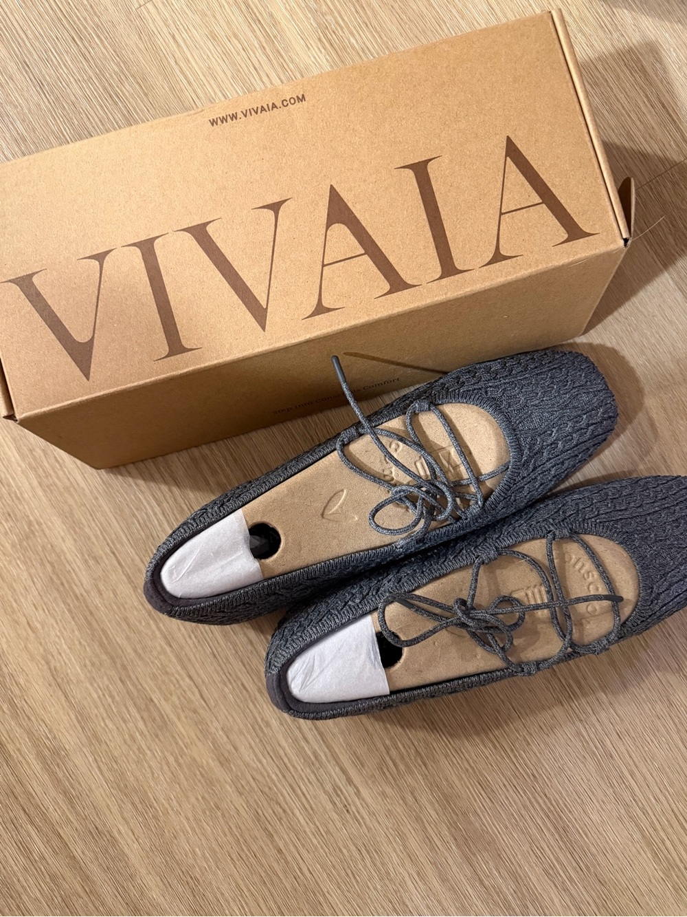 Vivaia Women's Grey Knit Lace-Up Flats